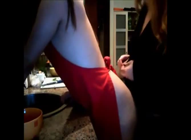 Video :Skinny dude got banged from behind by strap fucker